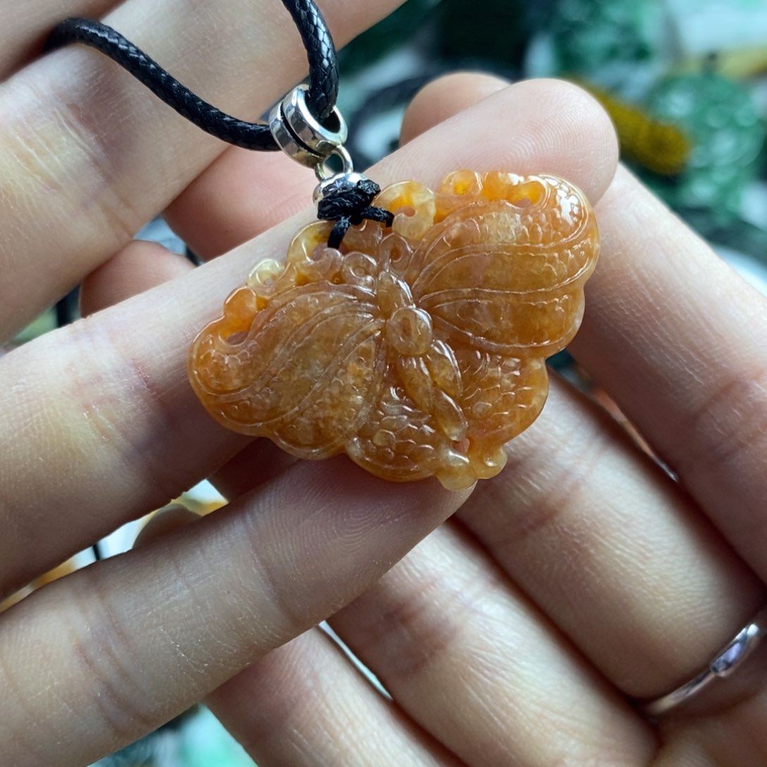 翡翠颈饰未镶嵌吊坠