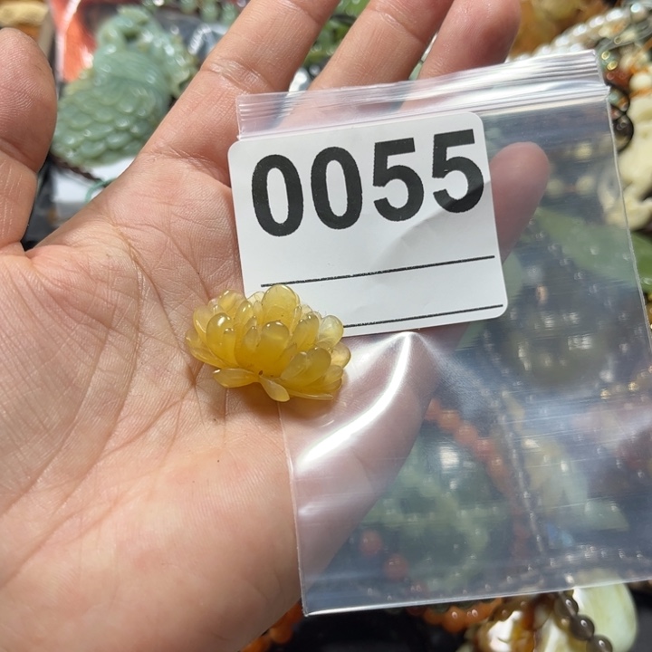 曼***雪蛇纹石玉合金耳饰