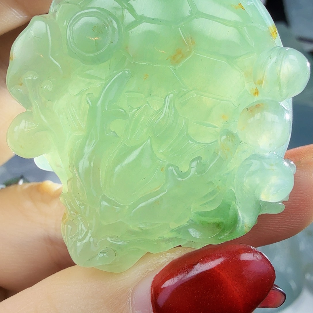 翡翠颈饰未镶嵌龙龟