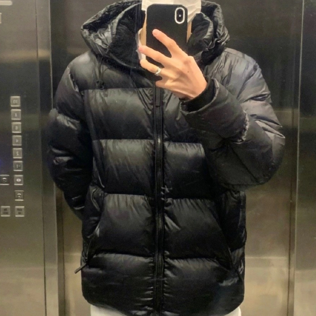 99新 MONCLER 1码/黑色亮面连帽长袖羽绒服/13644680