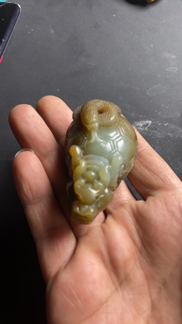 和田玉新疆料手把件