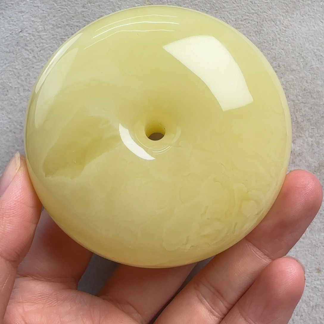 蜜蜡未镶嵌珠宝奇石