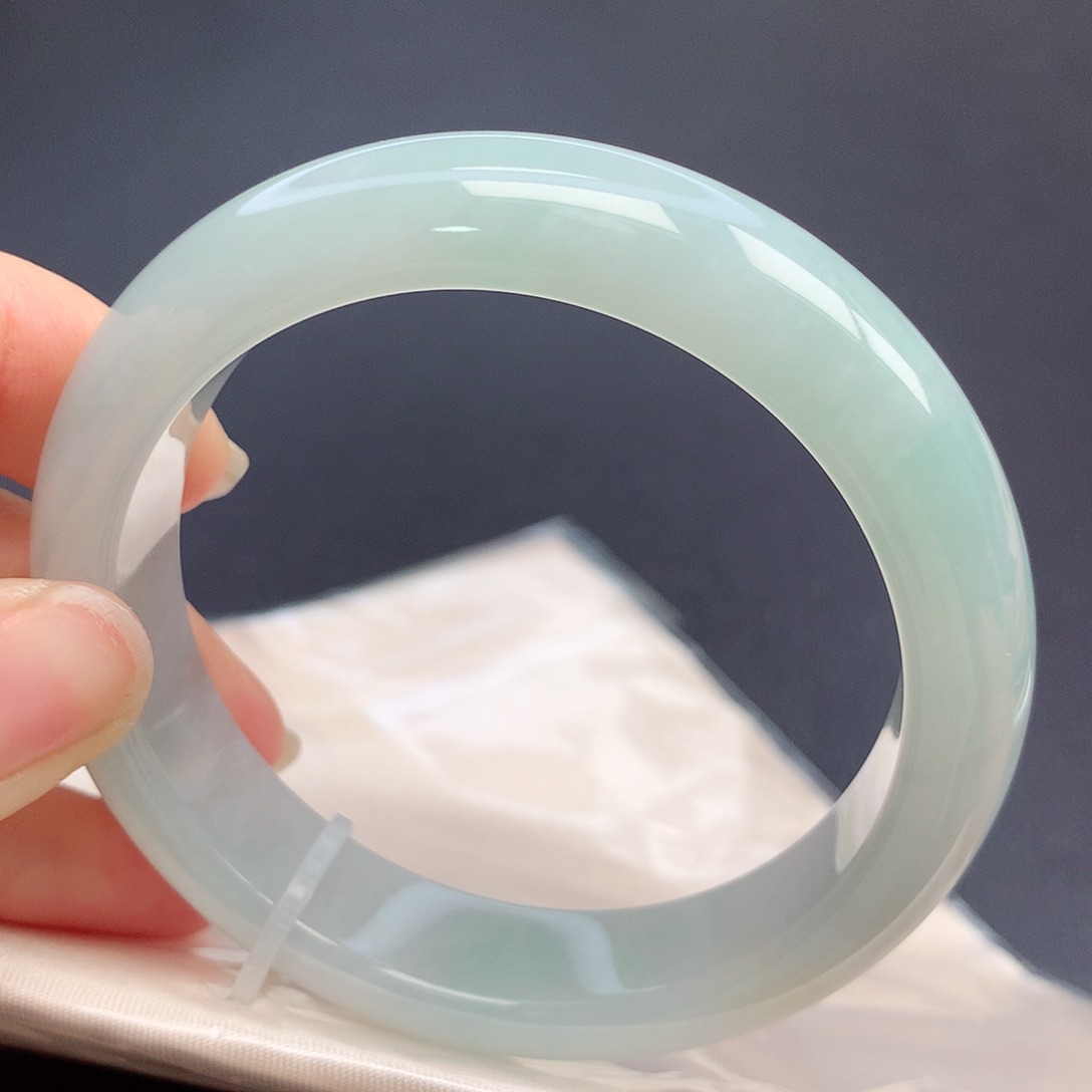 翡翠手镯未镶嵌03n n n n n n n