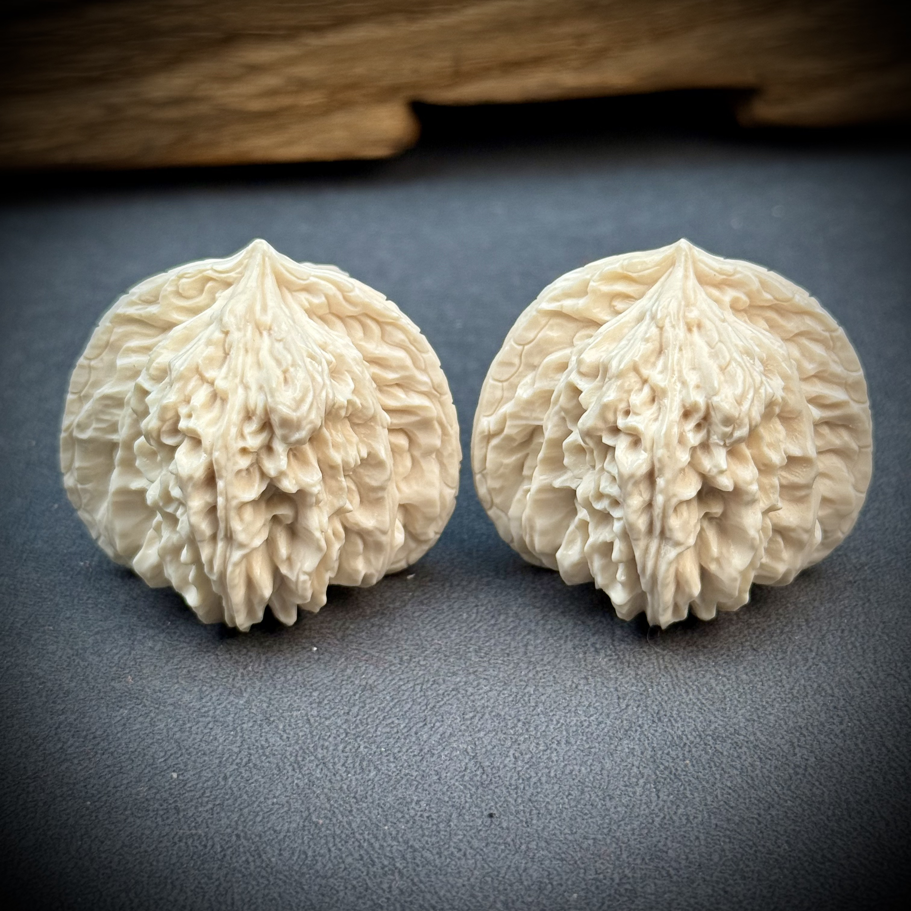 H91-93天然猛犸牙雕刻核桃43mm支持鉴定 假一罚四