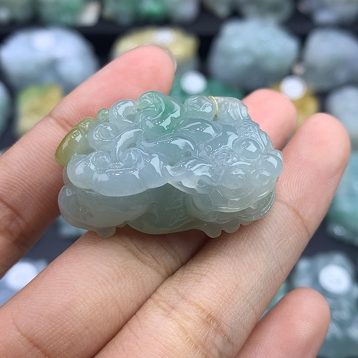 用***4翡翠未镶嵌颈饰天然缅甸翡翠