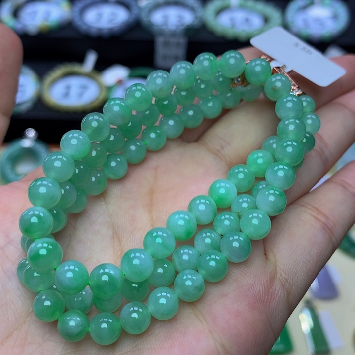 翡翠手链未镶嵌翡翠