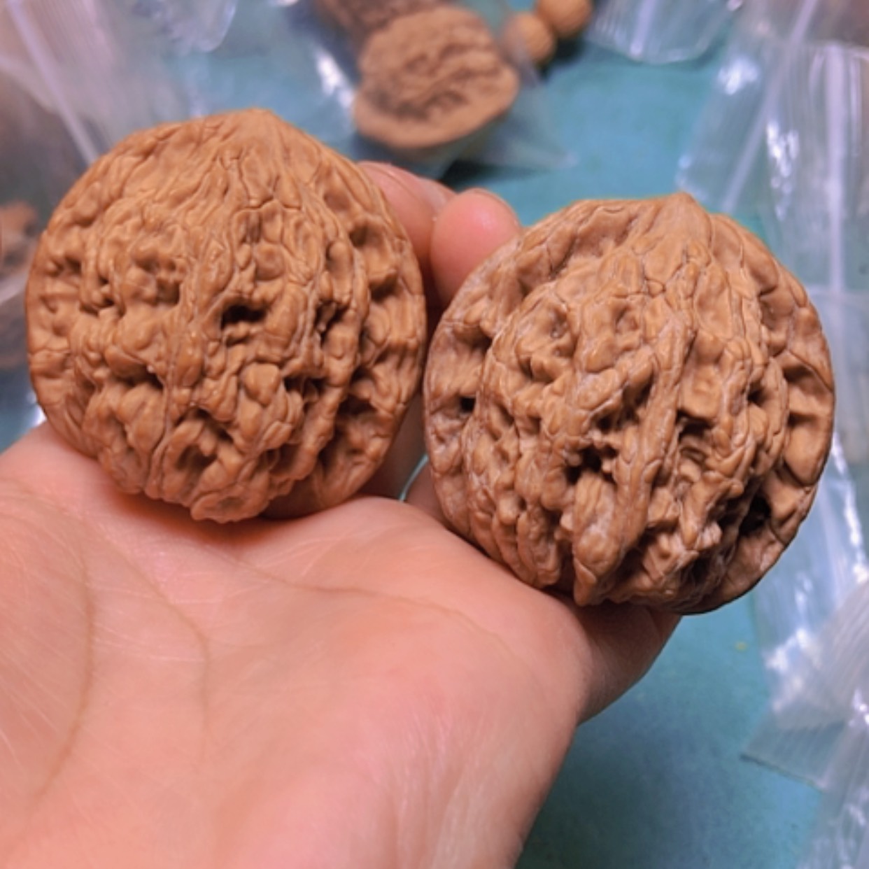 【闪购商品】核桃把件42麦虎修尖