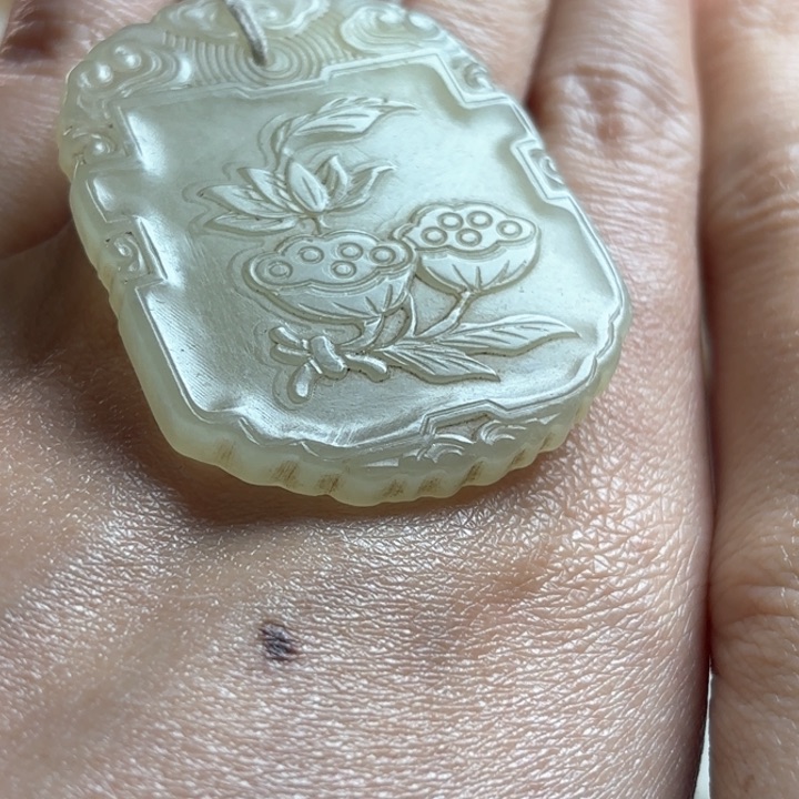 和田玉挂件未镶嵌飞**猫