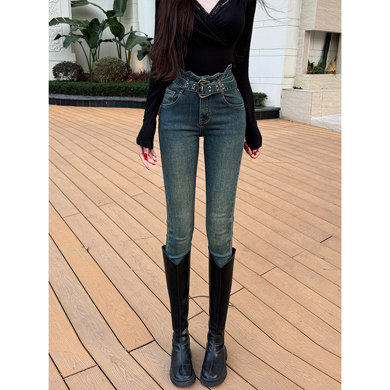 设计感修身腰带小脚牛仔裤女2025年秋季新款高腰显瘦显腿细长裤