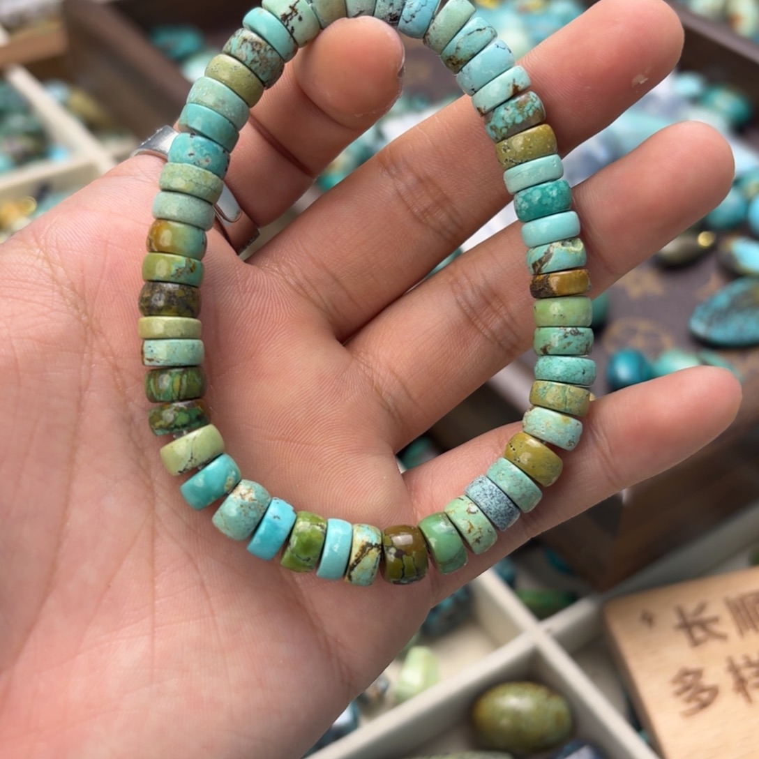 绿松石未镶嵌珠宝奇石