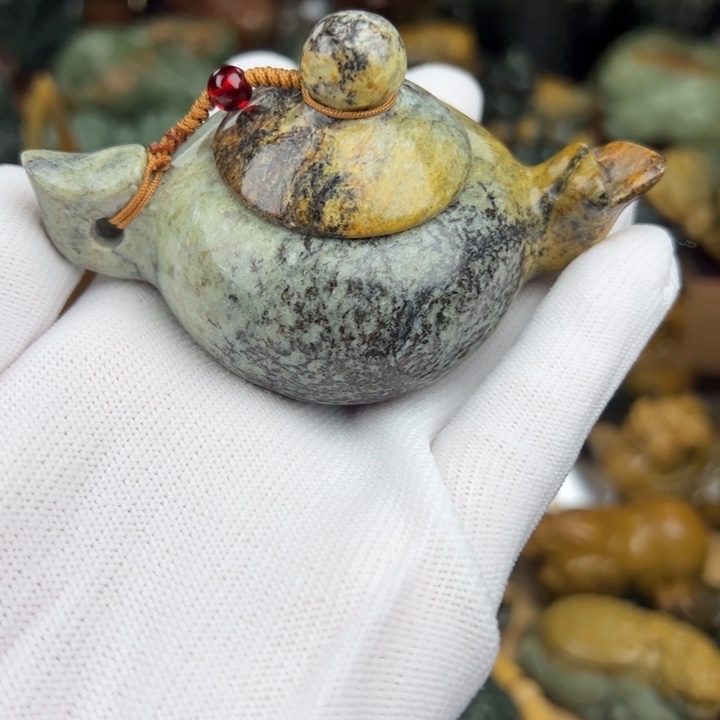 岫岩河磨玉（透闪石质玉）把件未镶嵌