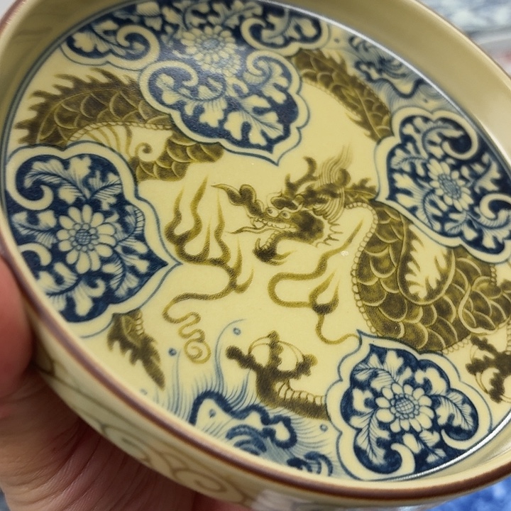 瓷片釉里金如意穿花龙大胡乘景德镇