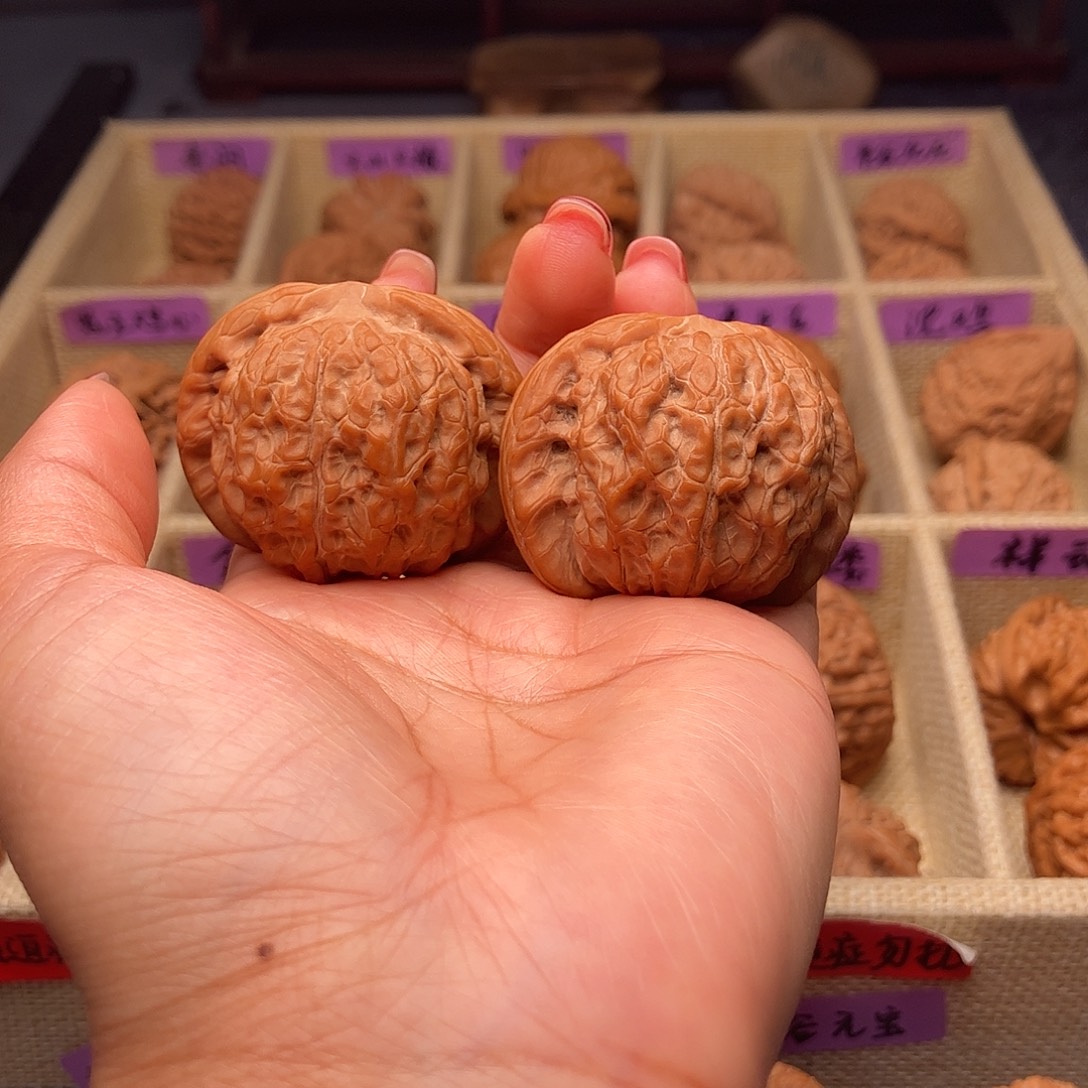 小***风吊坠文玩核桃血麒麟