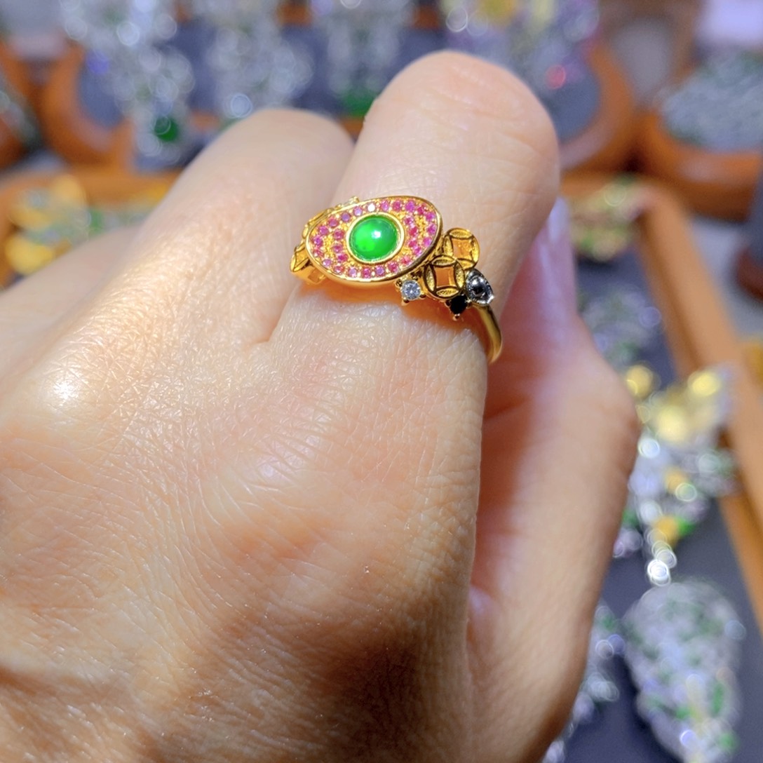 翡翠颈饰银S925镶嵌天然翡翠