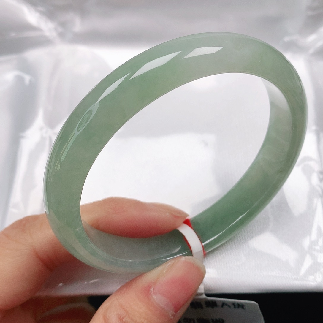 翡翠手镯（贵妃镯）未镶嵌天然翡翠手镯53.5