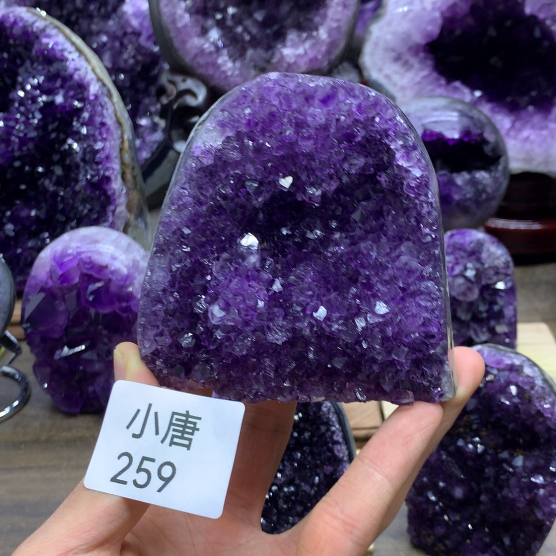 紫晶大型摆件（非配饰）未镶嵌