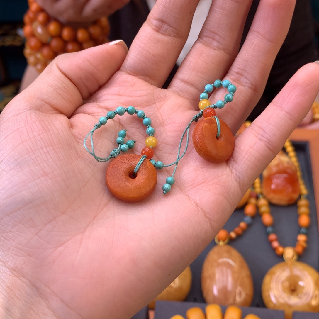 蜜蜡未镶嵌吊坠(不含链)多样性发一