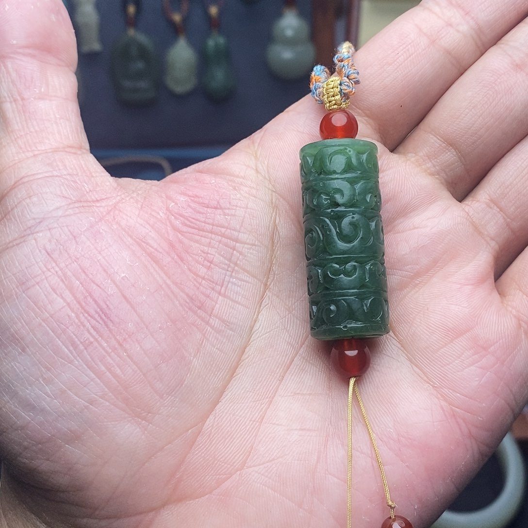 *****和田玉未镶嵌颈饰