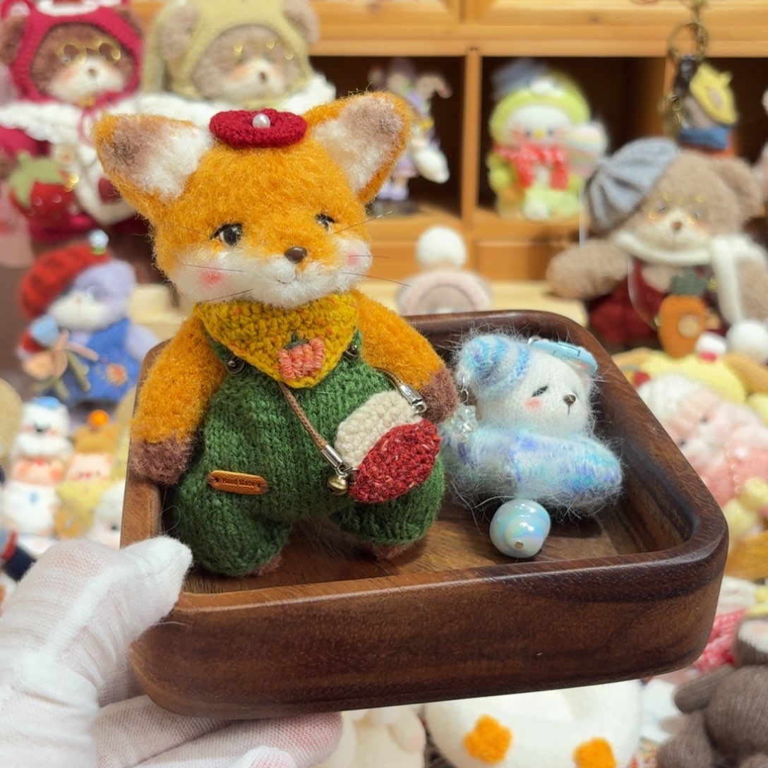 针织品做摆件狐狸