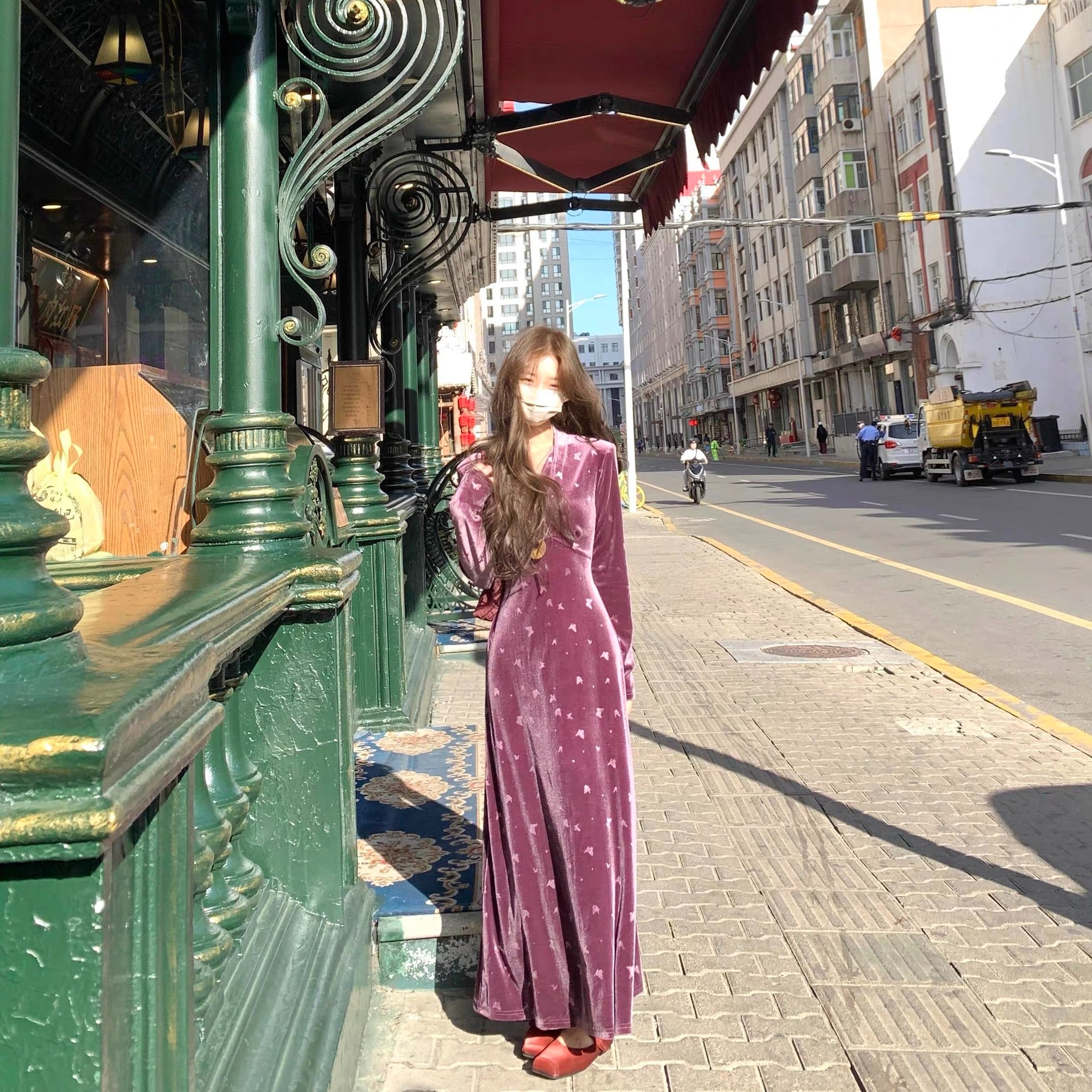 Xxiiuu莓雾曳地 双色丝绒蝴蝶印花长裙连衣裙