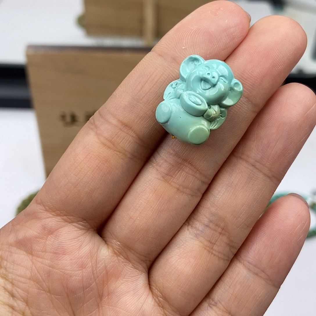 绿松石未镶嵌珠宝奇石