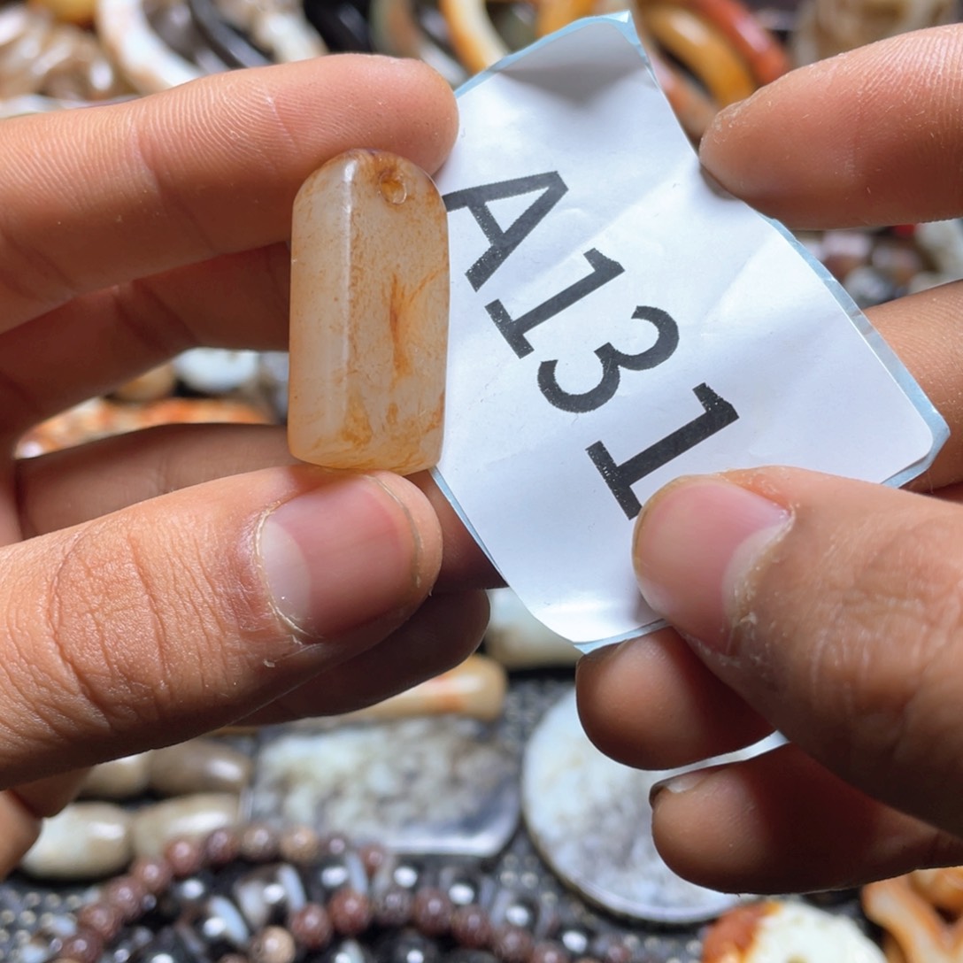 和田玉（糖玉）挂件未镶嵌