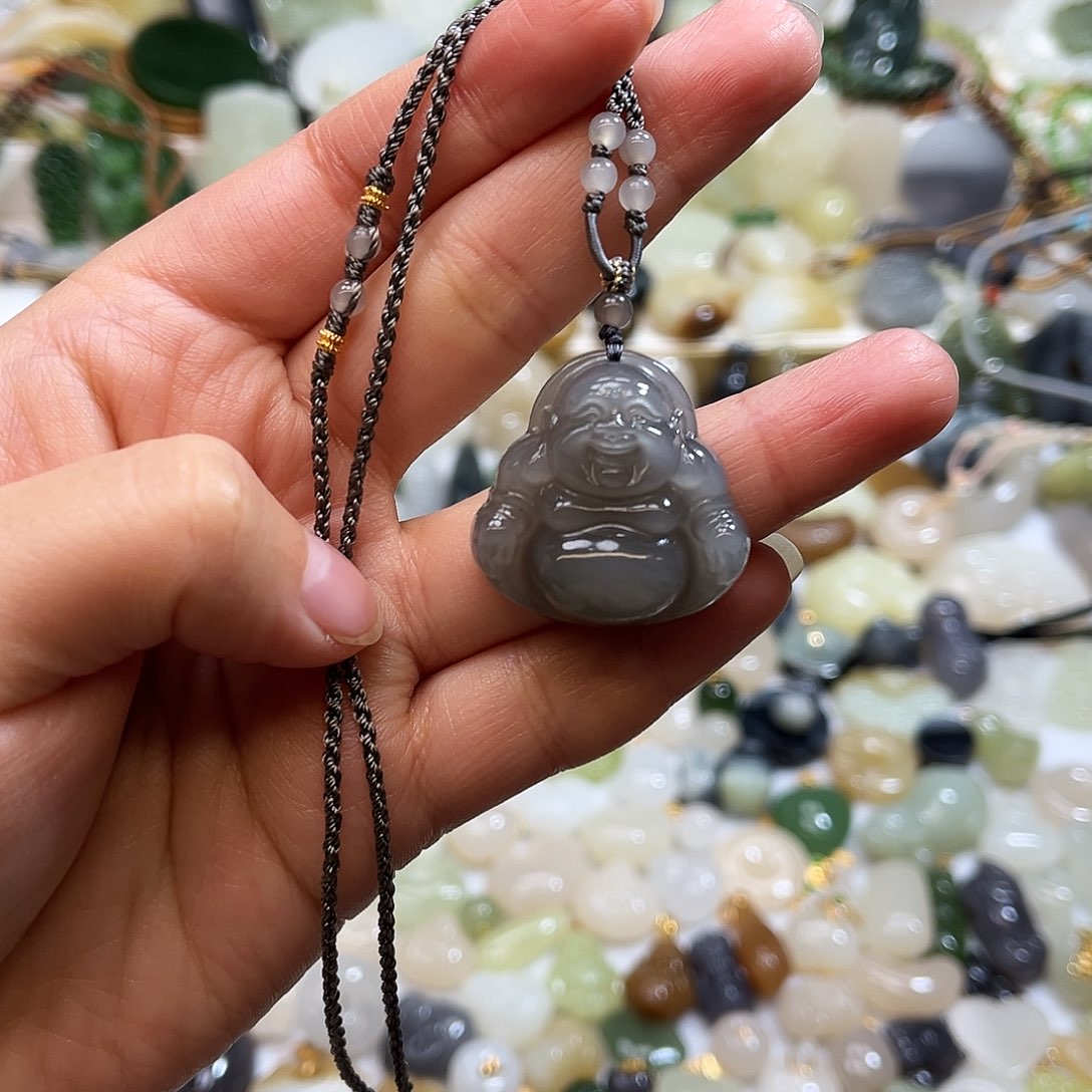 和田玉未镶嵌吊坠(赠链)