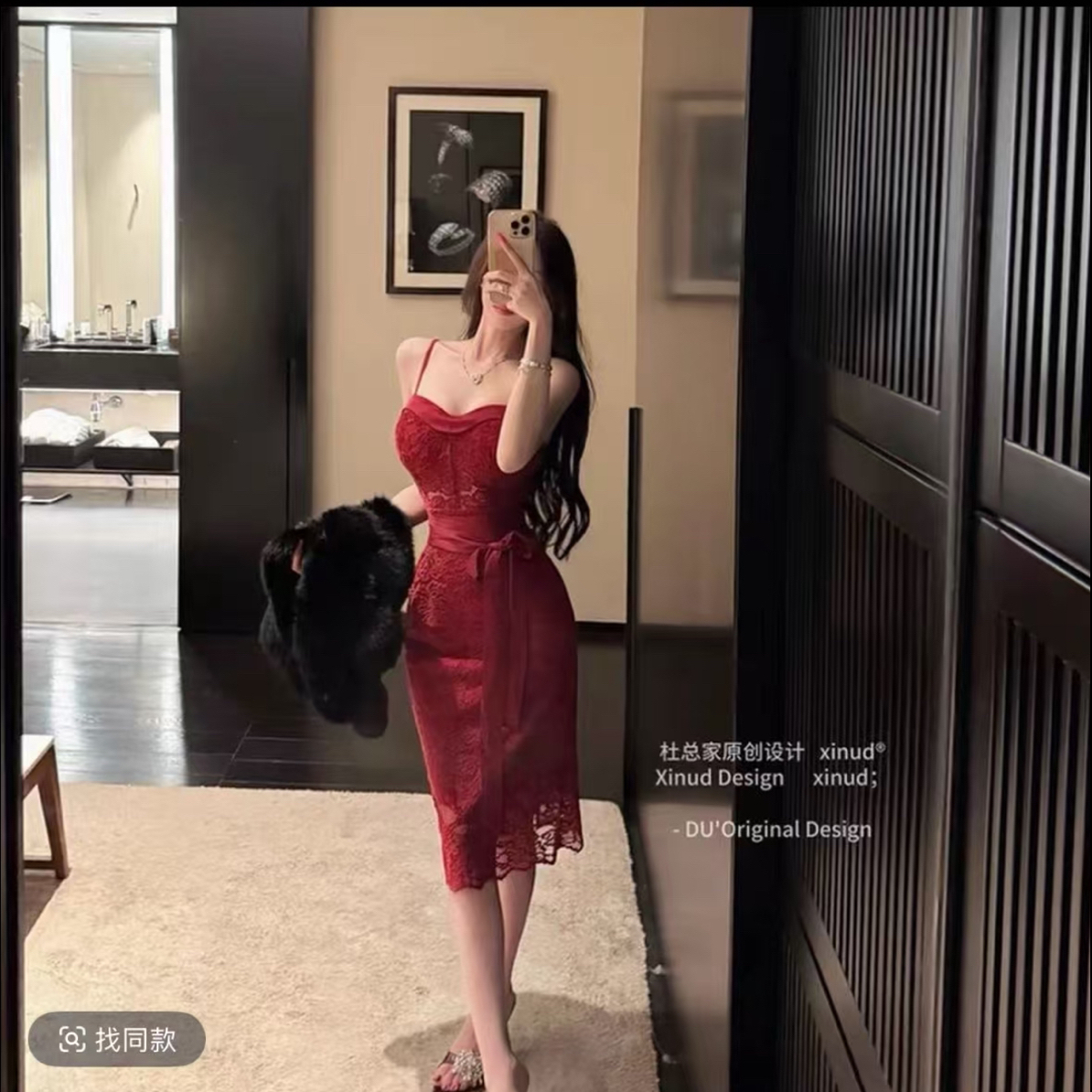 秋冬新款女人味红色蕾丝性感纯欲气质吊带连衣长裙