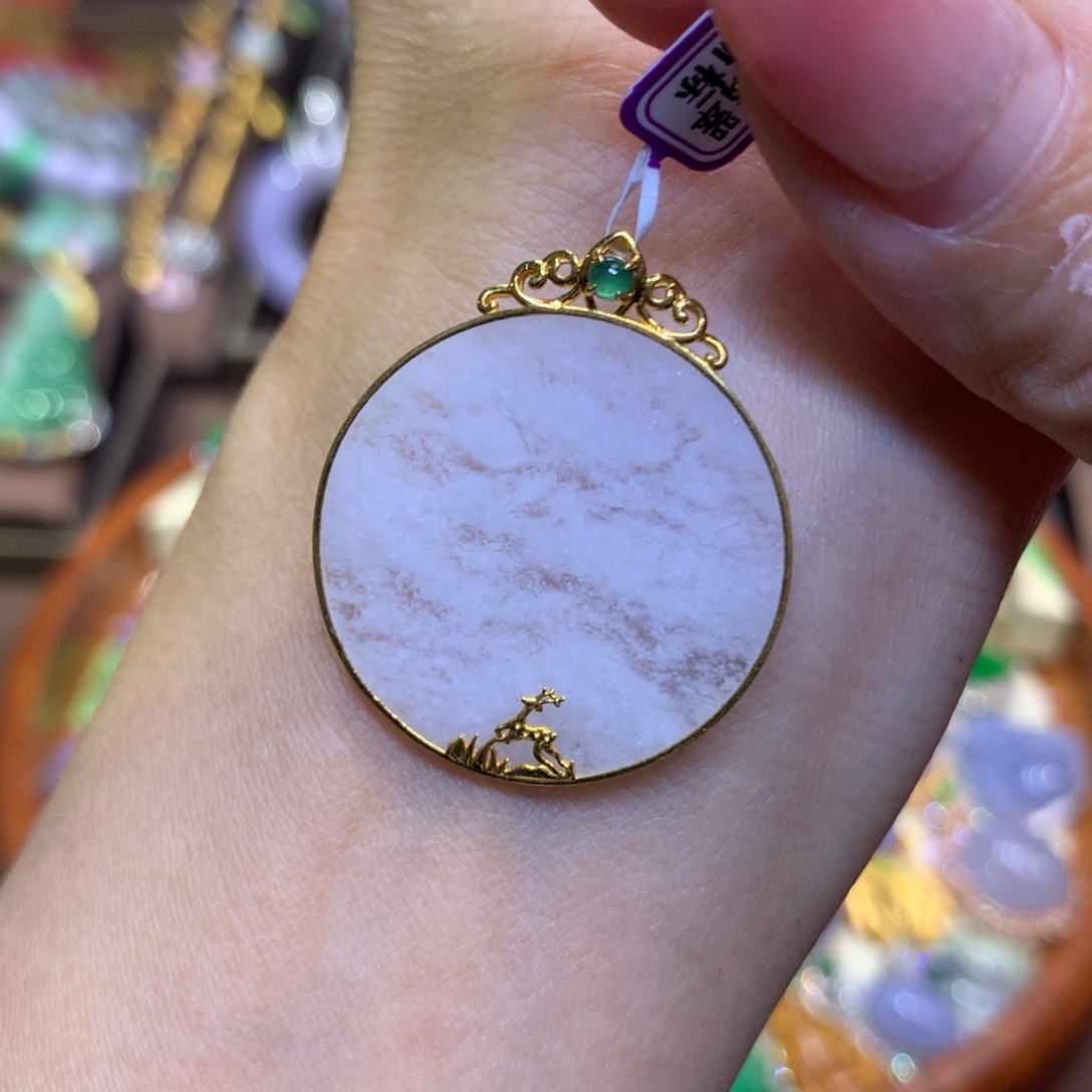 翡翠18K金镶嵌颈饰