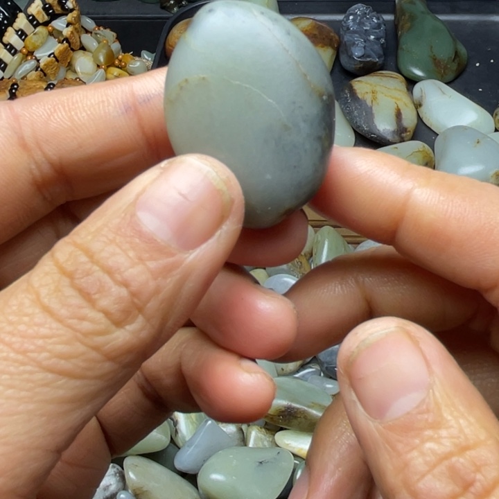 和田玉未镶嵌珠宝半成品