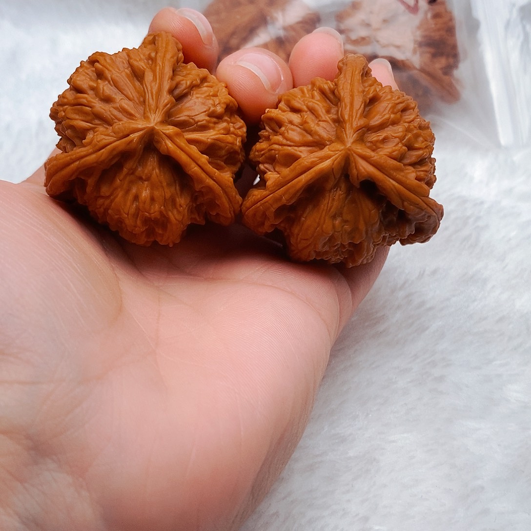 馗***文玩核桃吊坠三棱