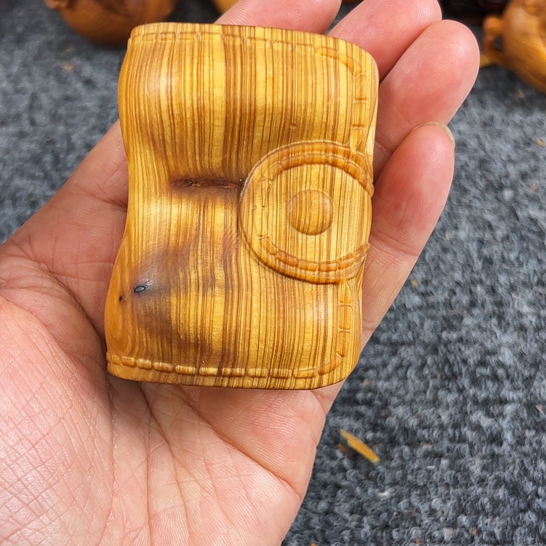 柏木太行崖柏黑油糖心料手把件