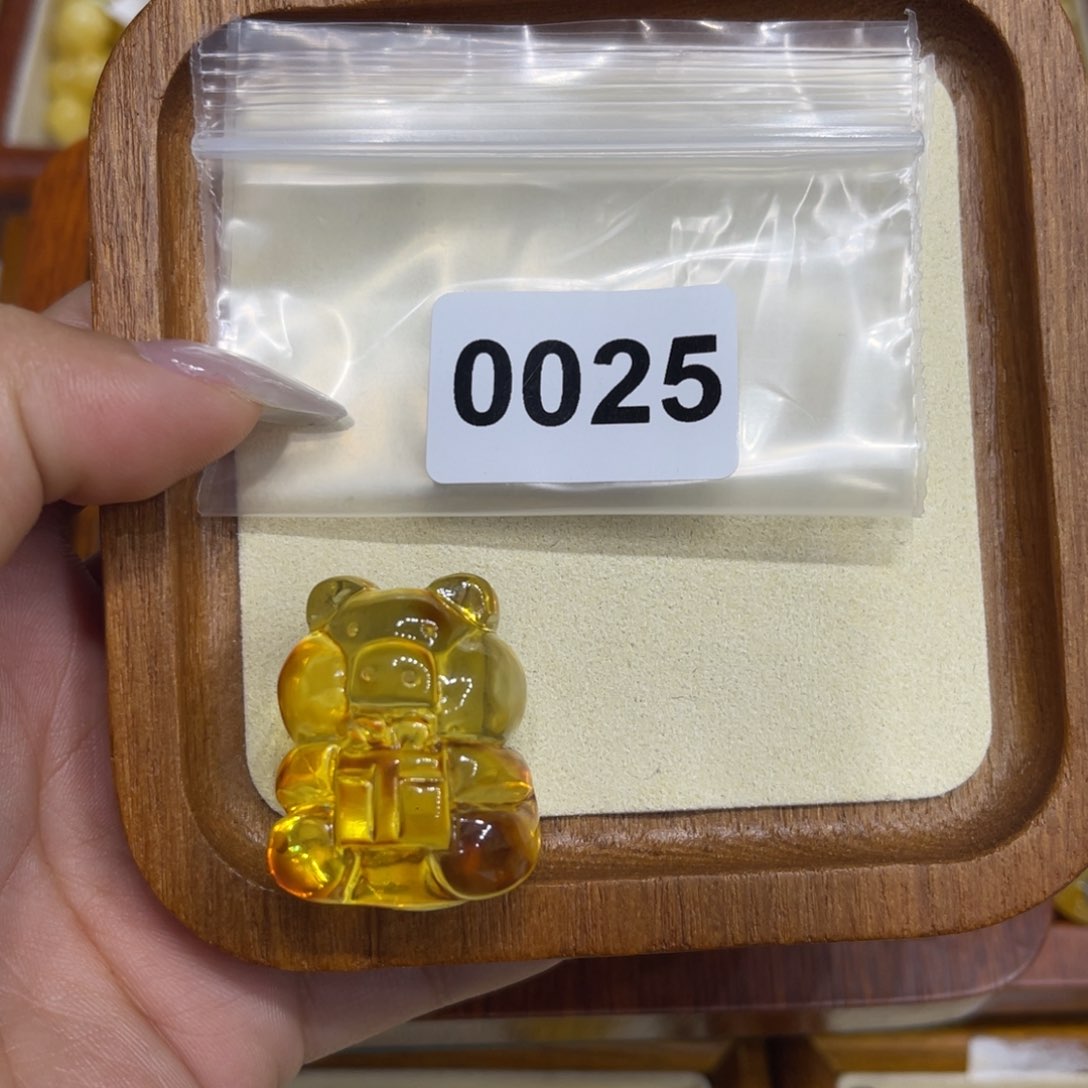 琥珀珠宝奇石未镶嵌