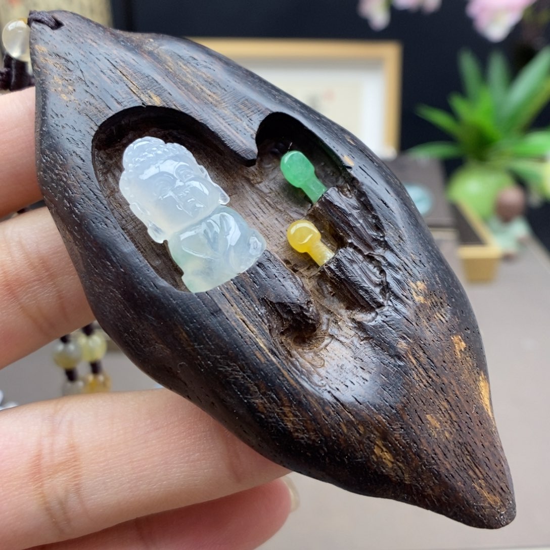 翡翠未镶嵌颈饰吊坠41