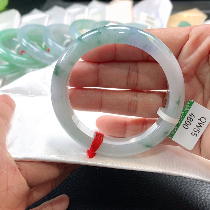 翡翠手镯未镶嵌555555555