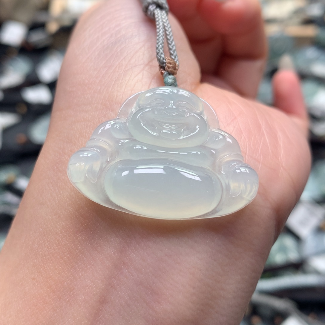 翡翠颈饰未镶嵌佛公
