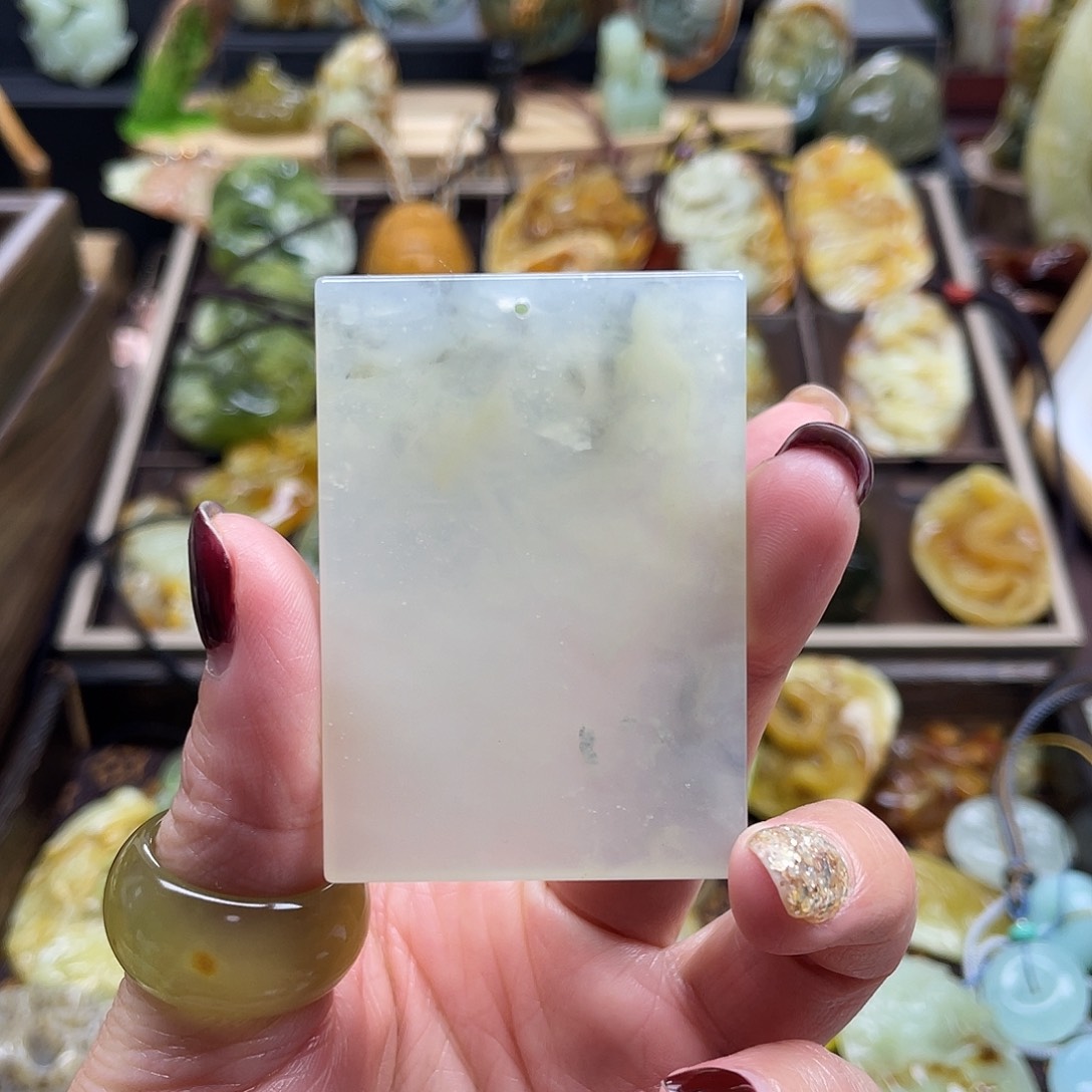 蛇纹石玉颈饰未镶嵌岫玉无事牌