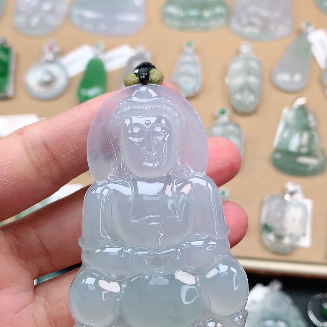 翡翠颈饰未镶嵌观音