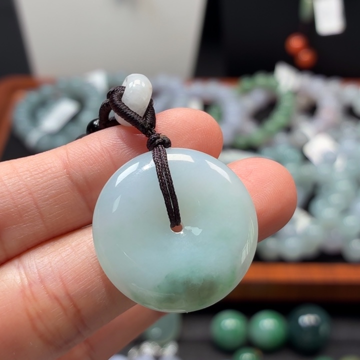 好***里翡翠未镶嵌颈饰翡翠天然A货平安扣