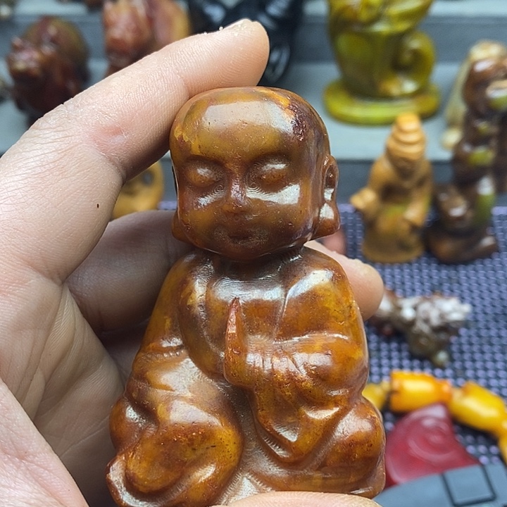 未镶嵌蛇纹石玉颈饰