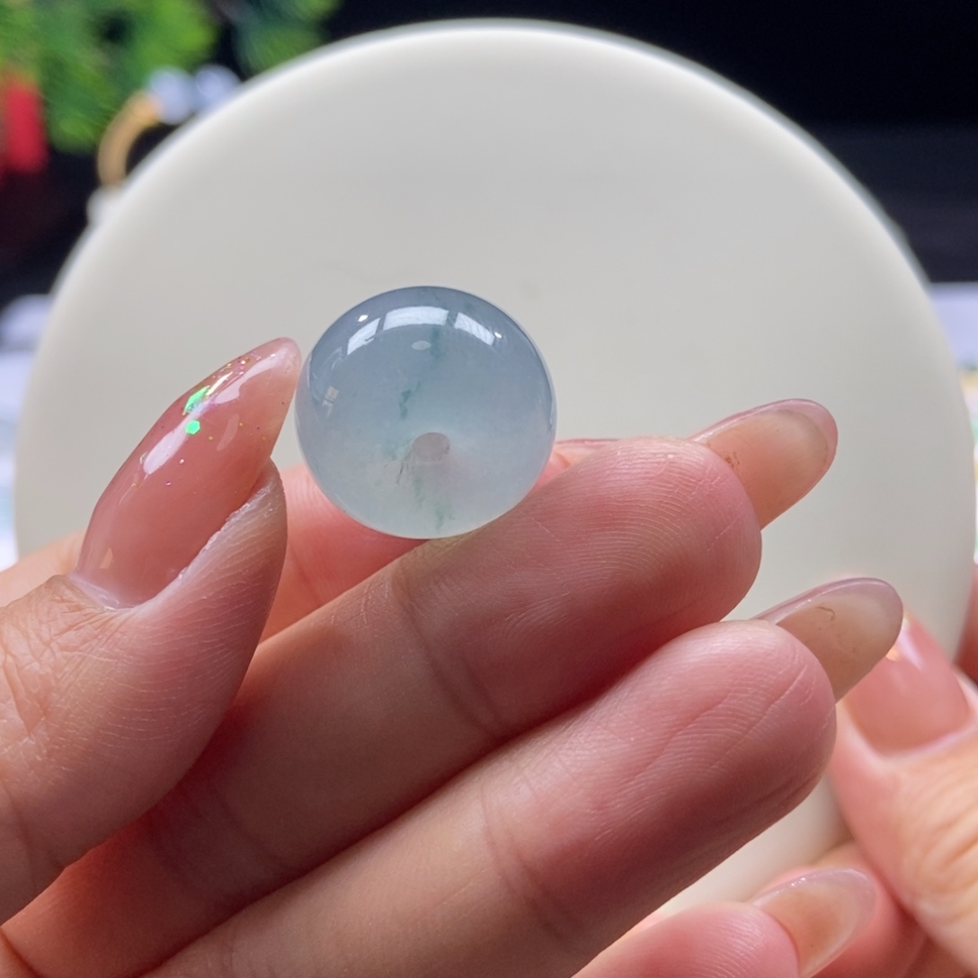 翡翠颈饰未镶嵌翡翠天空蓝苹果珠