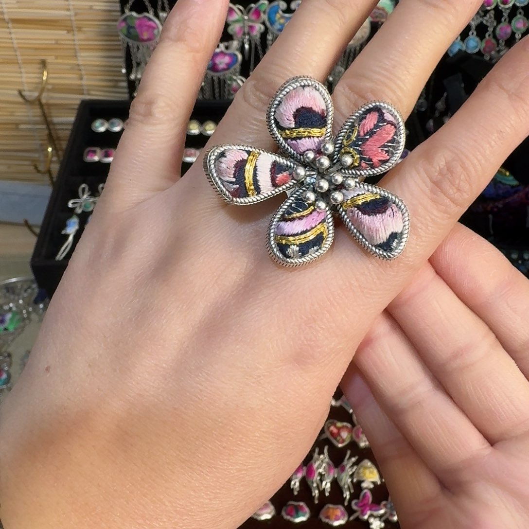 织绣民族风刺绣戒指