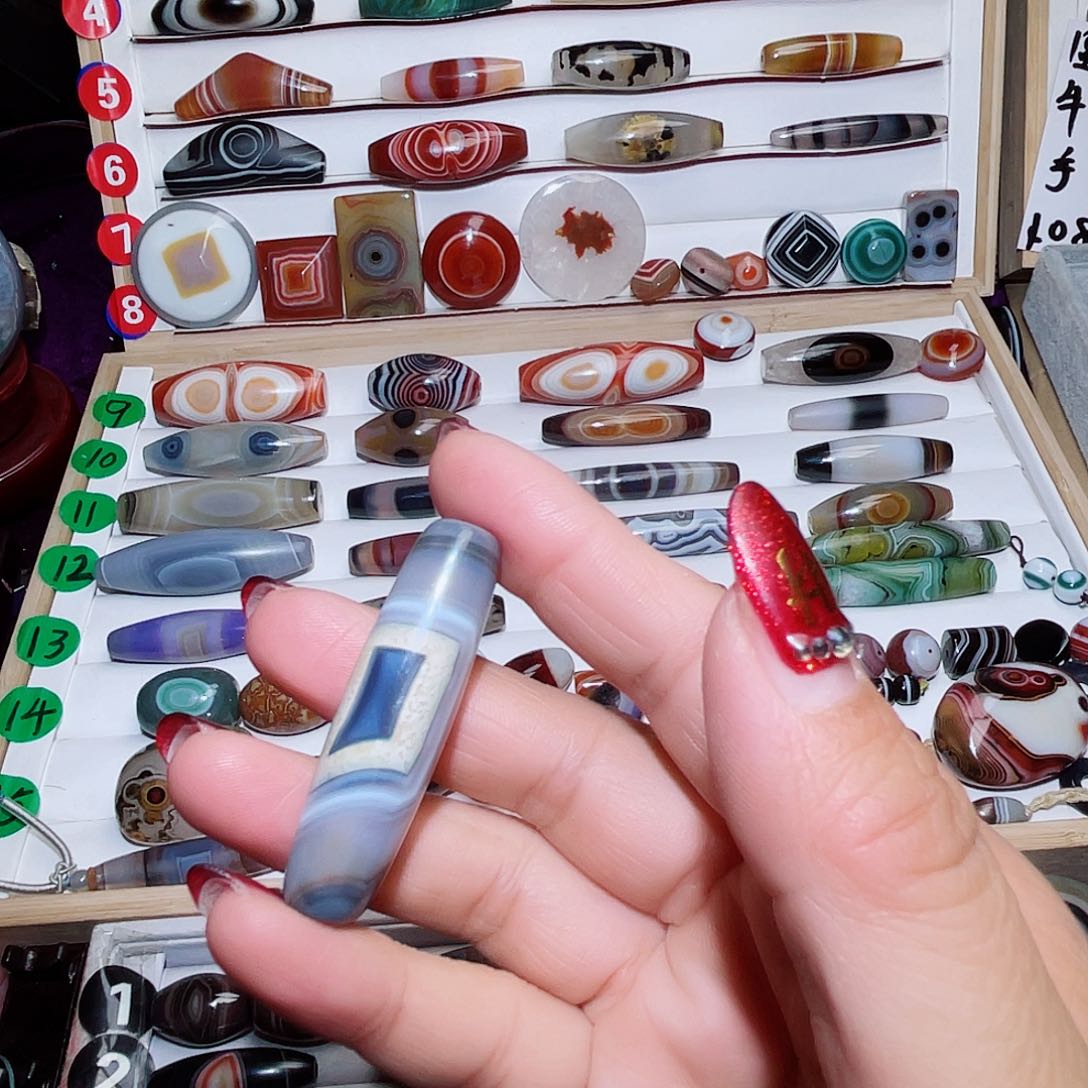 玛瑙/玉髓颈饰未镶嵌