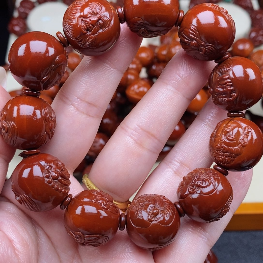 橄榄核吊坠无*忙罗汉