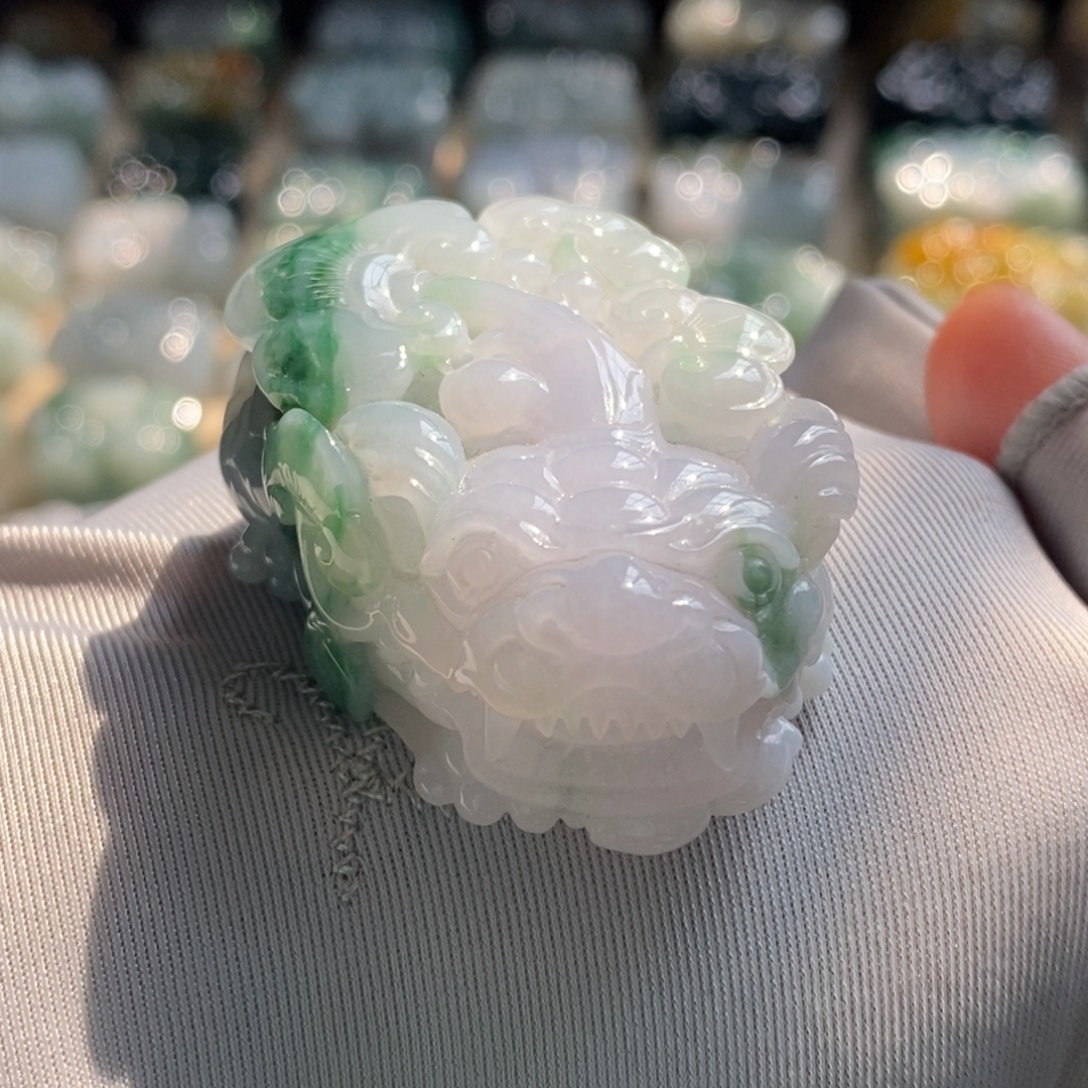 翡翠未镶嵌颈饰天然翡翠貔貅吊坠