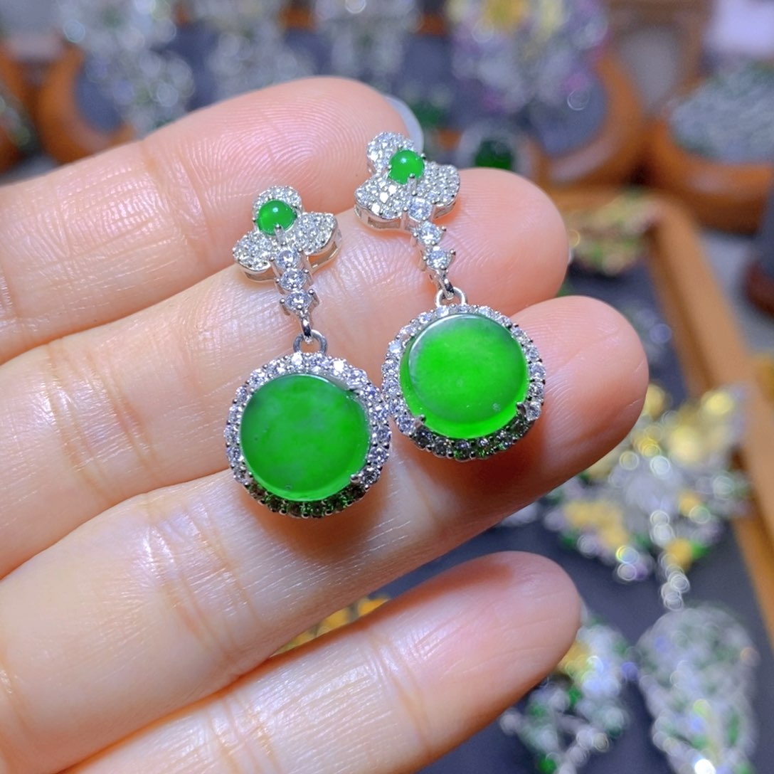 翡翠颈饰银S925镶嵌天然翡翠