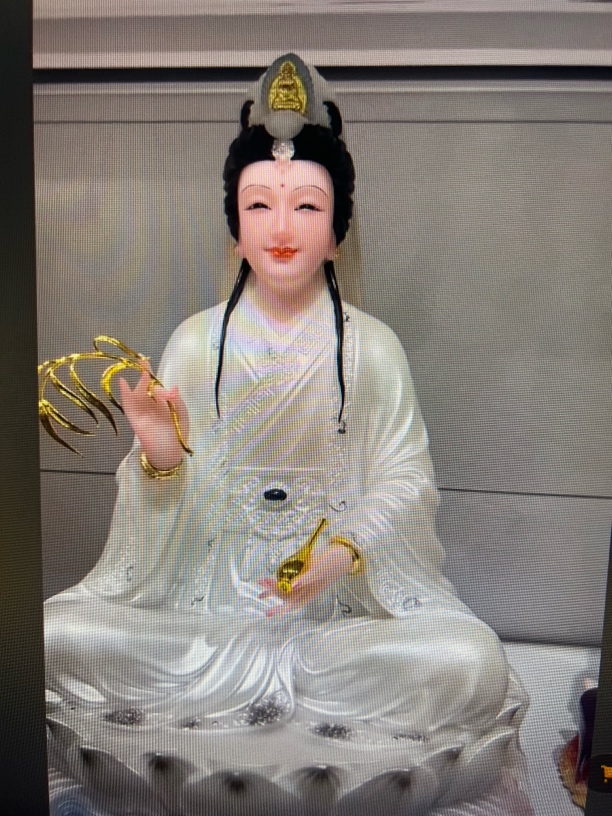 16寸玉石粉空心观音菩萨摆件