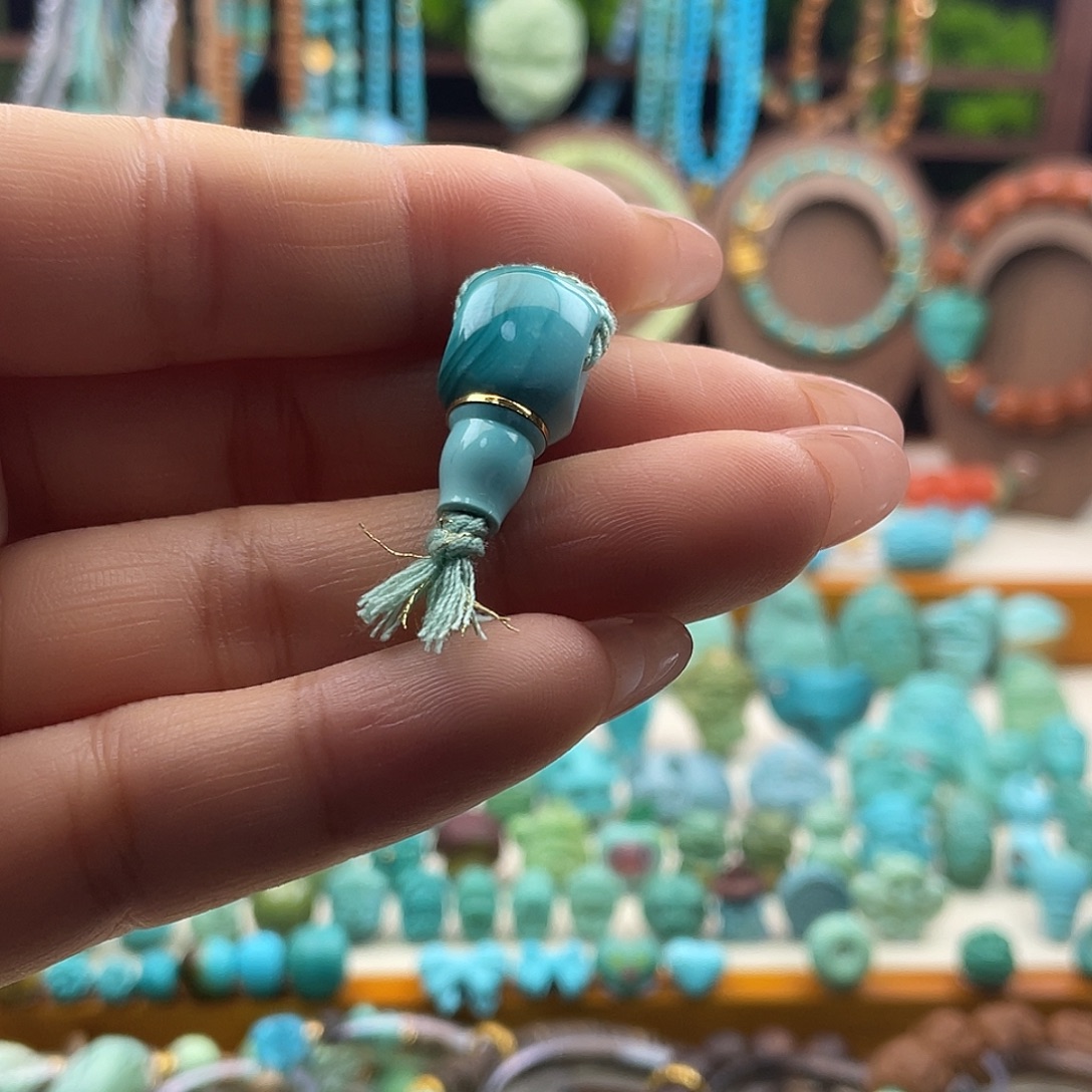 绿松石未镶嵌挂件