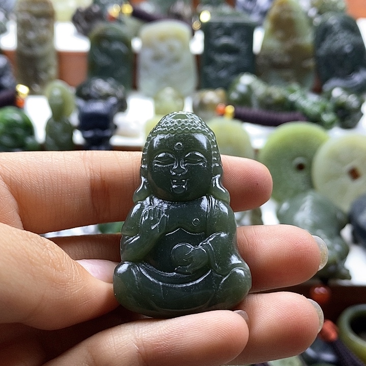 和田玉颈饰未镶嵌