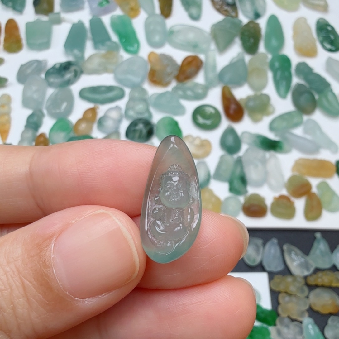 定制翡翠未镶嵌宝宝佛